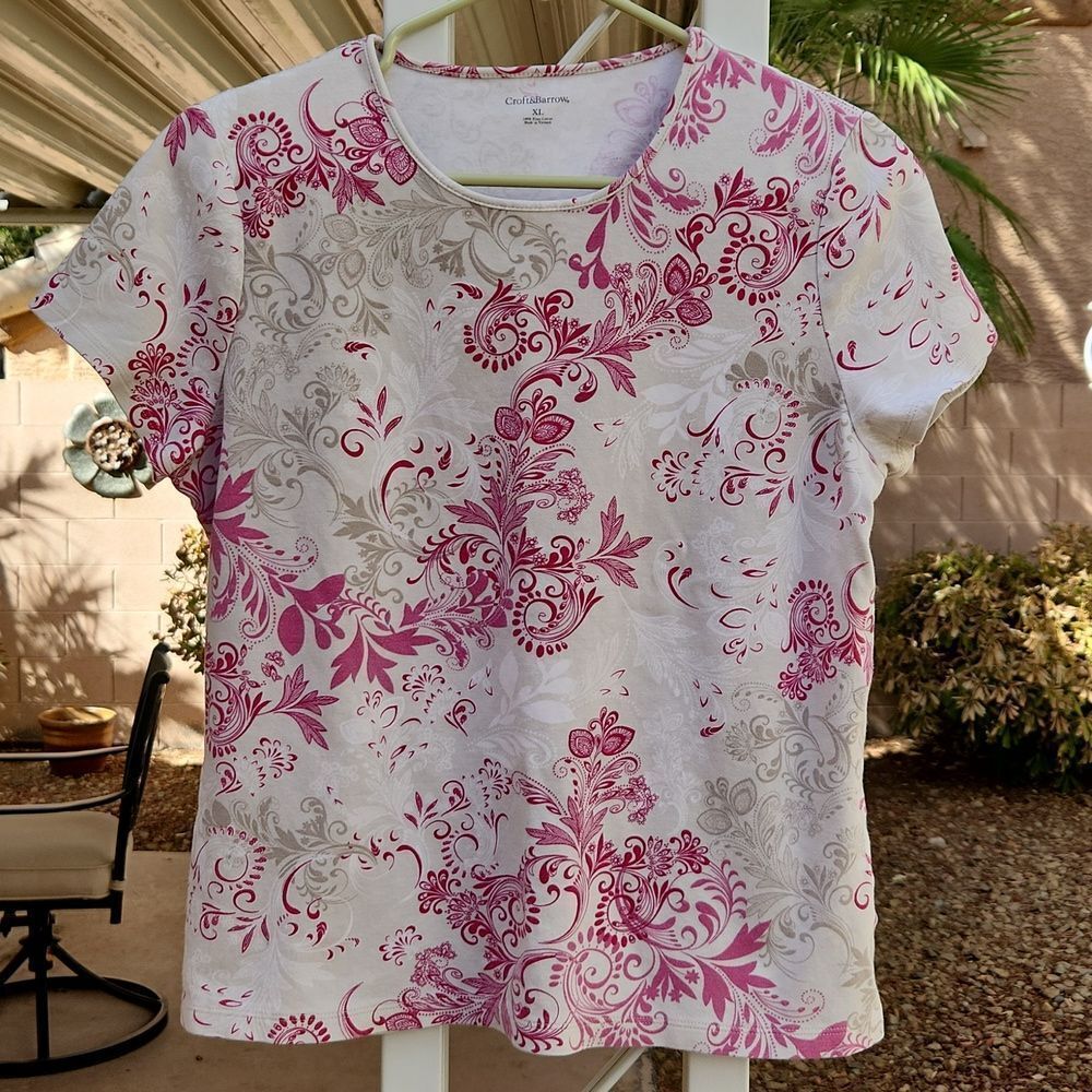 Croft & Barrow women's XL 100% Pima cotton cream and pink paisley top